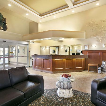 Hotel Super 8 By Wyndham High Level Ab Extérieur photo